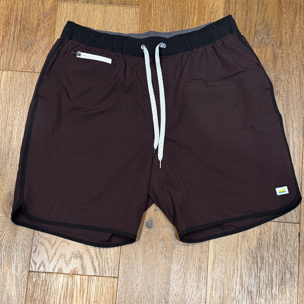 Vuori Shorts